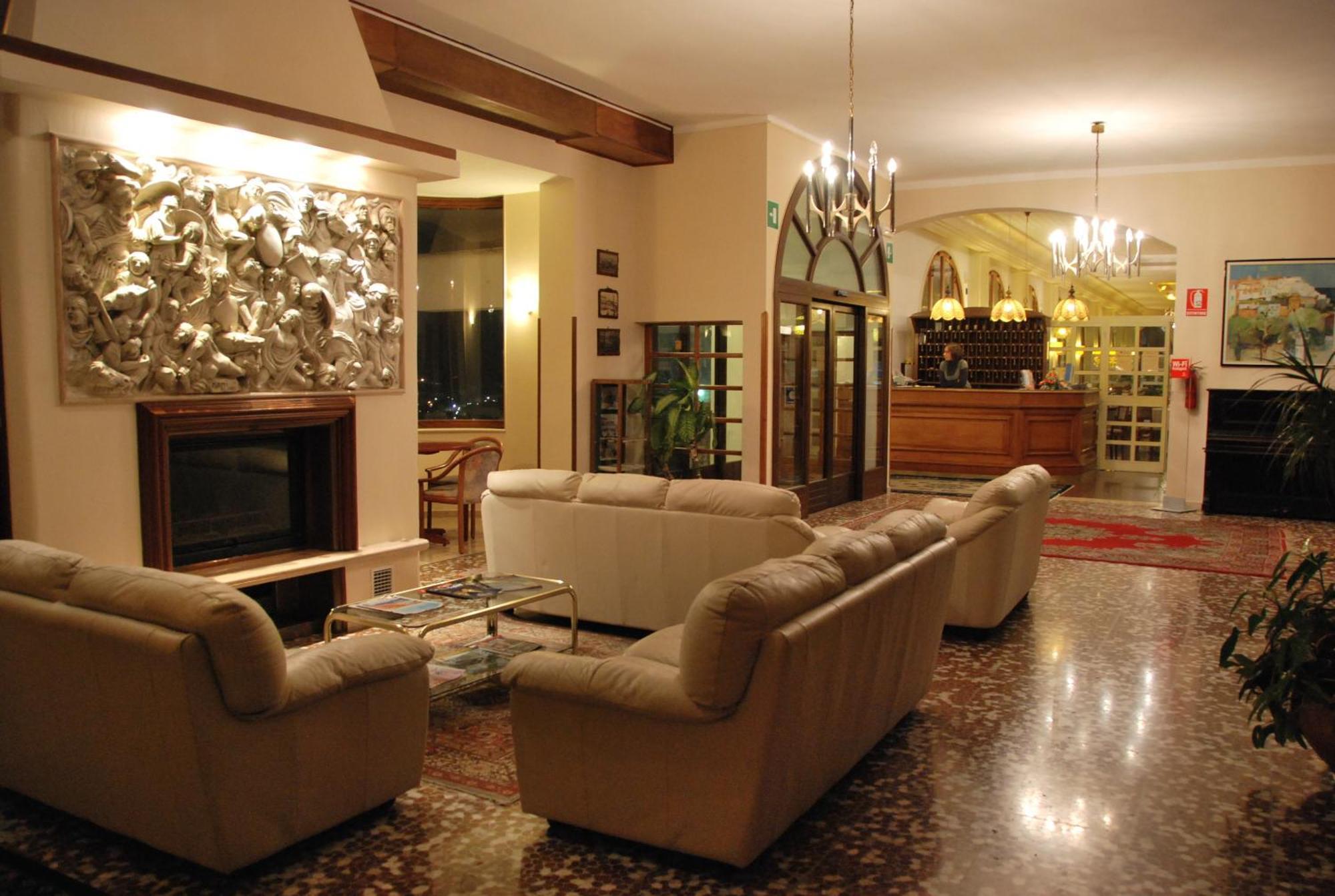 Hotel Incanto Остуни Экстерьер фото